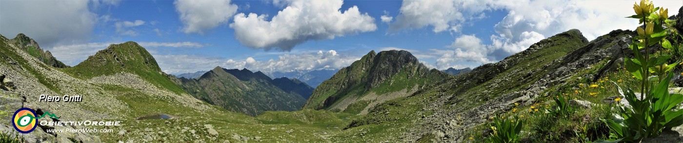 02 Dalla Bocchetta di Budria in salita al Monte Tartano (2292 m) in alto a dx.jpg